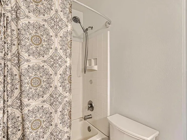 18919 Squirrel Oaks Dr — Photo 34