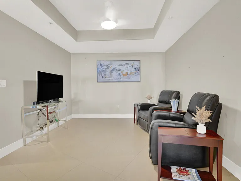 1 N Ocean Blvd #508 — Photo 11