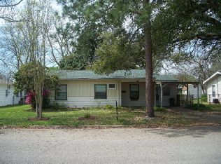 306 Evans St, Angleton, TX 77515