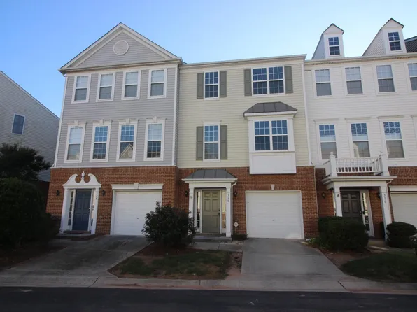 320 Ruby Walk Dr, Morrisville, NC 27560