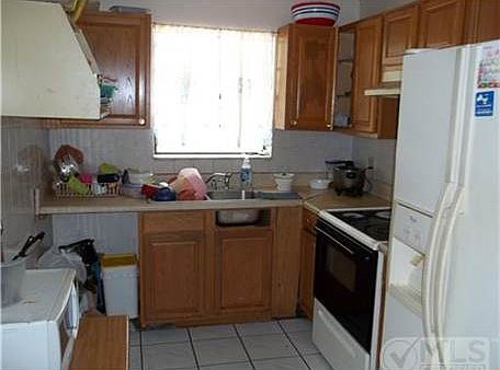 2nd image of 1022 Mango Dr