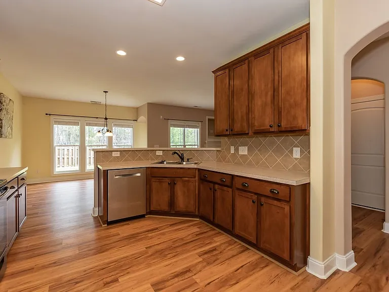 913 Steelhorse Dr — Photo 13