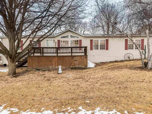 5824 Cypress Ln, Machesney Park, IL 61115