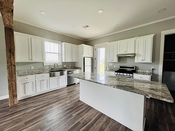 4th image of 418 W Plymouth Rd