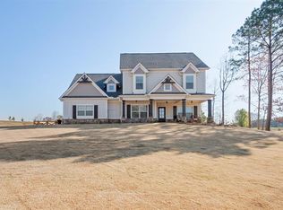 40 Sterling Lake Way, Jefferson, GA 30549