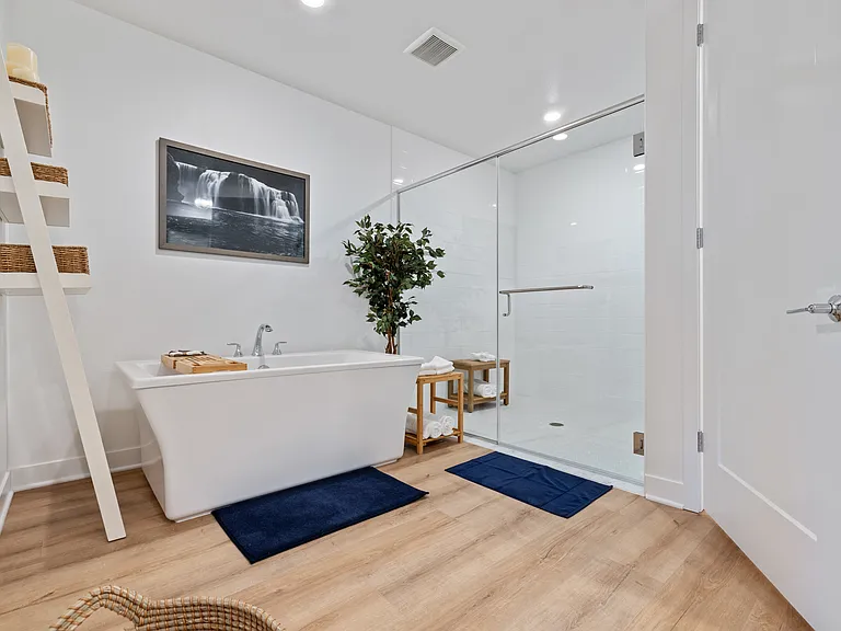 4303 Rivington — Photo 15