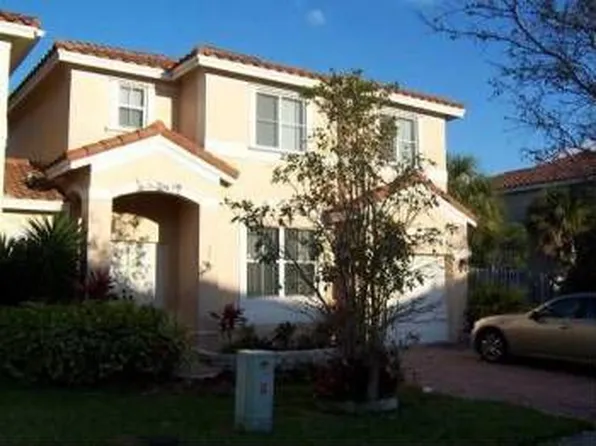 3819 SW 171st Ter, Miramar, FL 33027