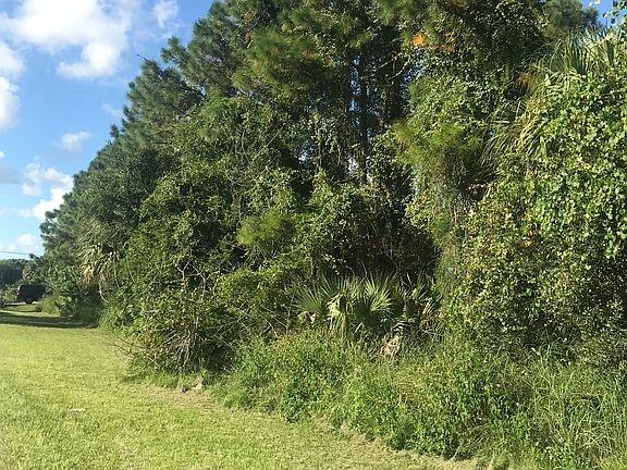 4th image of 1975 SW Gold Ln