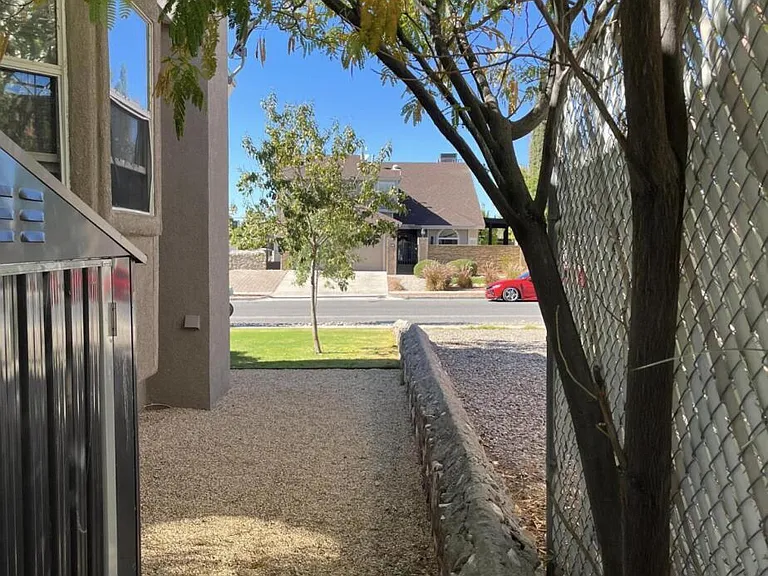 7548 Plaza Taurina Dr — Photo 11