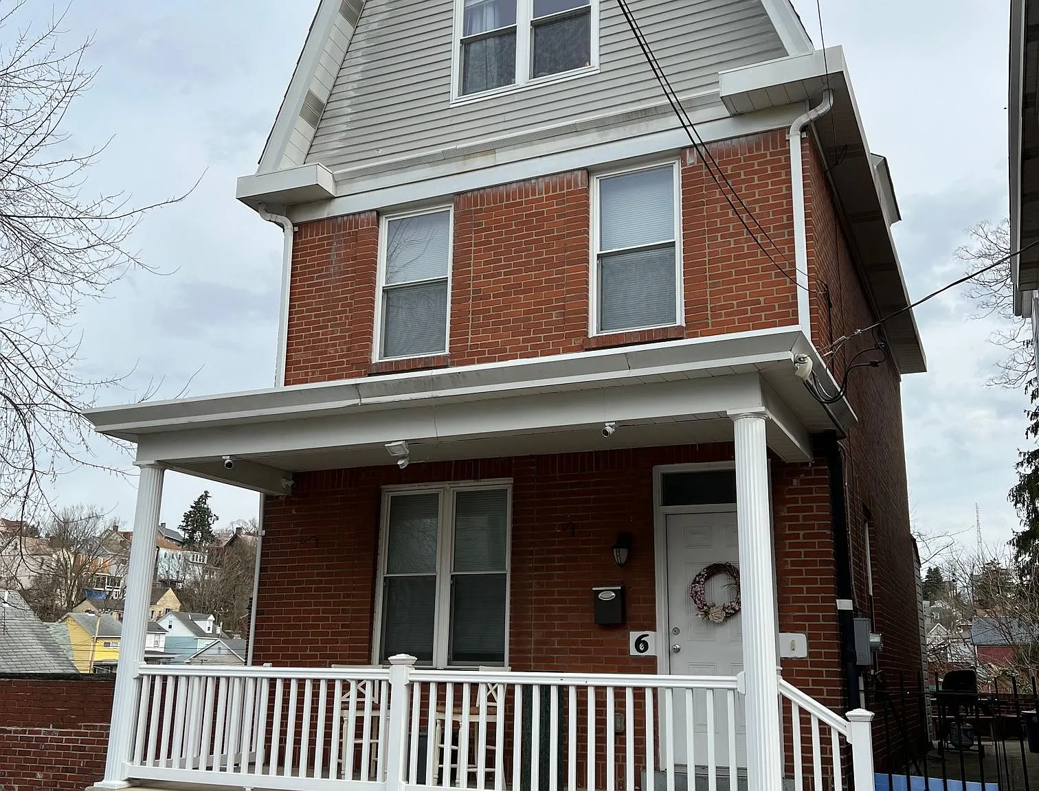 3 bed, 3.5 bath, 1550 sqft, $1,800 — Photo 1