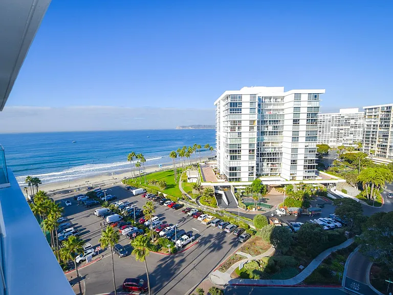 1810 Avenida Del Mundo #1007 — Photo 4