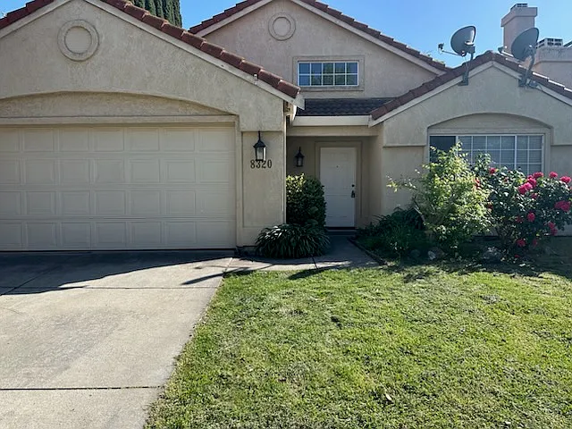 8320 Dalkeith Way — Photo 2
