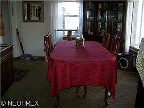 5th image of 318 Westminster Ave