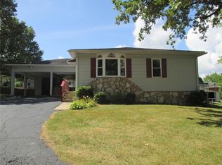 101 Davis St, Dixon, MO 65459