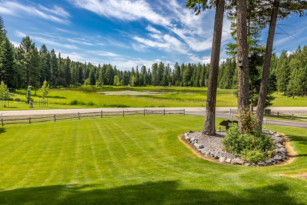 Apartment in Columbia Falls - View 4