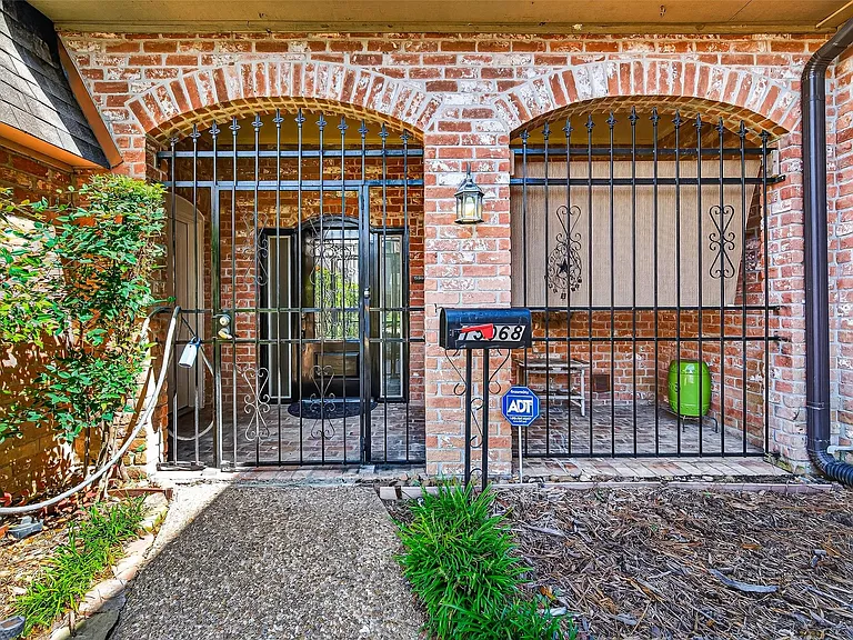 15068 Kimberley Ct — Photo 3