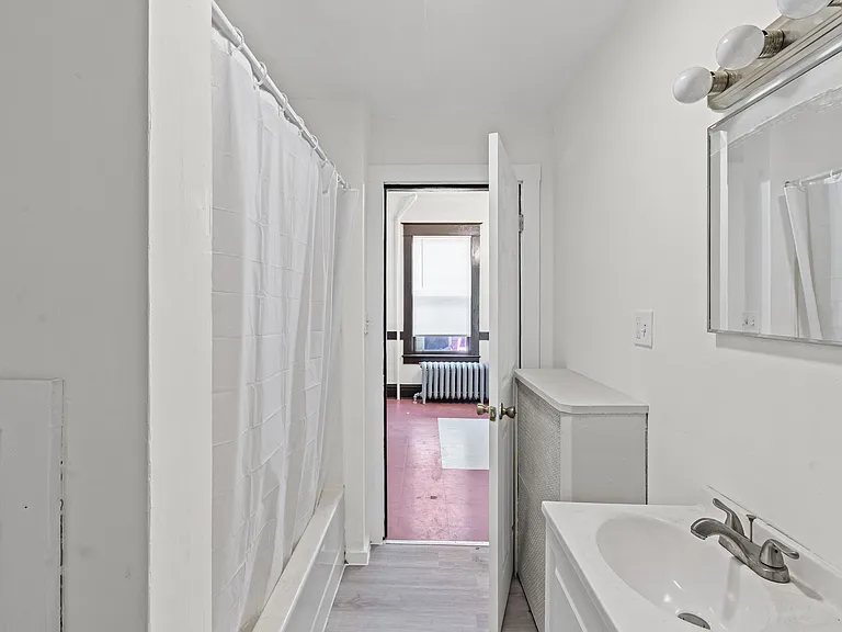 320 Saratoga St #1 — Photo 20