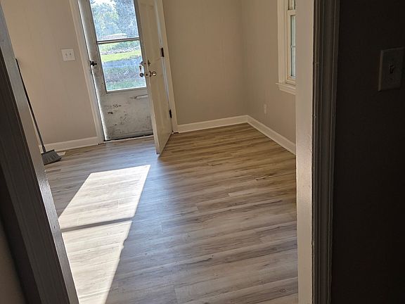 5th image of 3713 Wakefield Ln