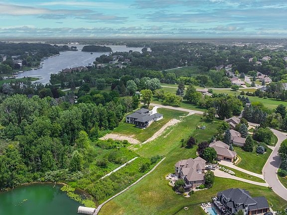 4th image of 4172 Northshore Dr