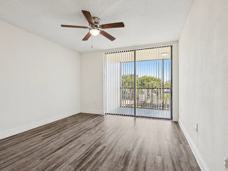Ceiling Fans in Living Room