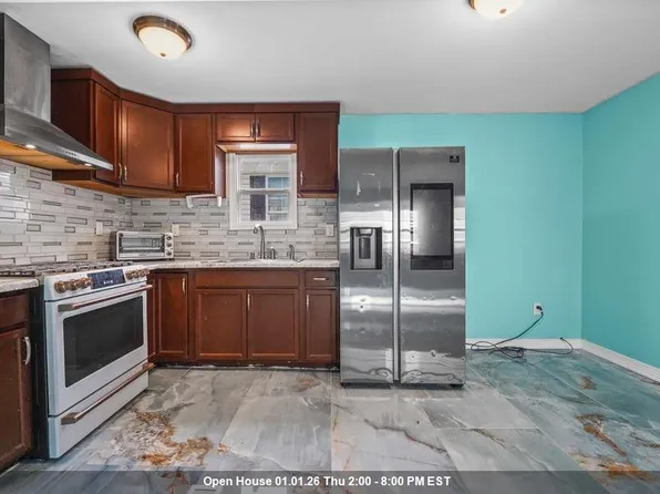 21 Helen Dr, Moonachie, NJ 07074