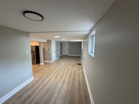5th image of 8715 S Commercial Ave #B