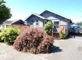 2135 Elm Ave, Reedsport, OR 97467