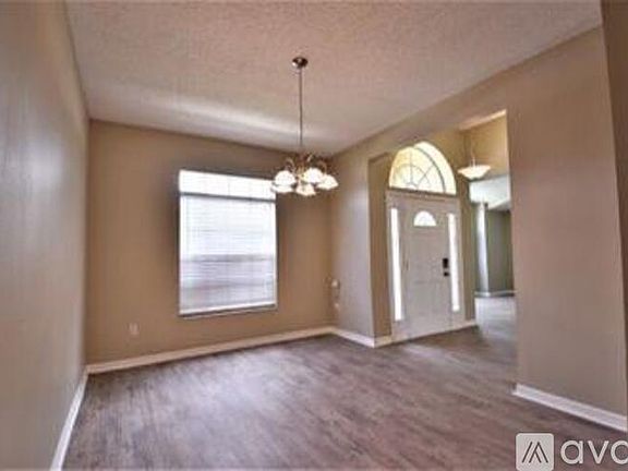3rd image of 12541 Pica St