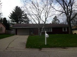 1021 N Osborne Ave, Janesville, WI 53548