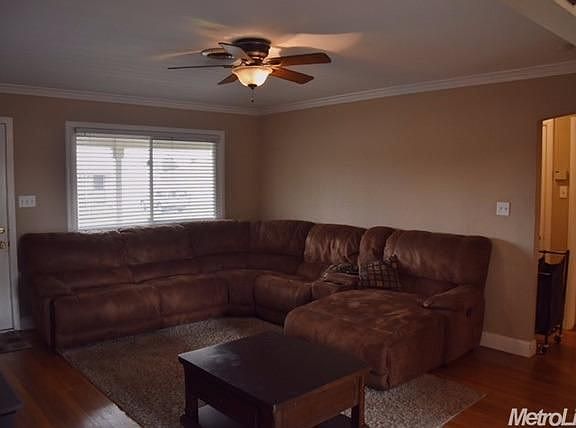 2nd image of 507 Chaparral Way