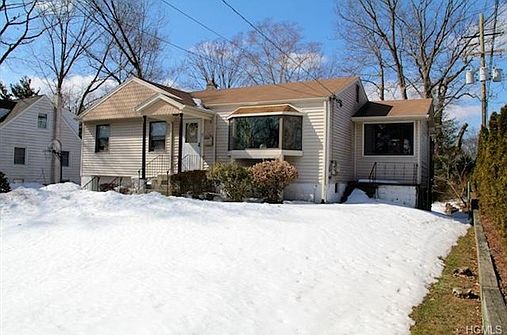 1st image of 7 Sherwood Dr