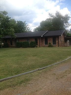 1st image of 144 Clearlake Dr E