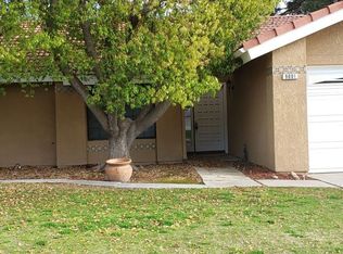 9001 Crowningshield Dr, Bakersfield, CA 93311