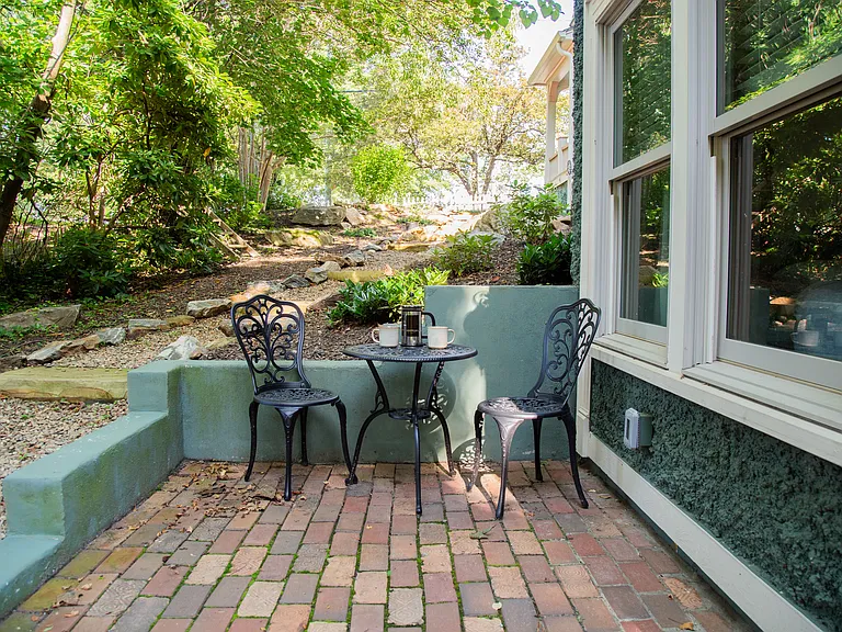 208 S French Broad Ave #1 — Photo 17