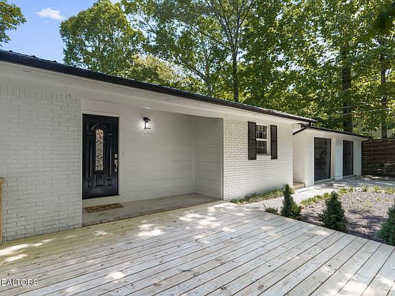 4th image of 176 Zion Dr NW