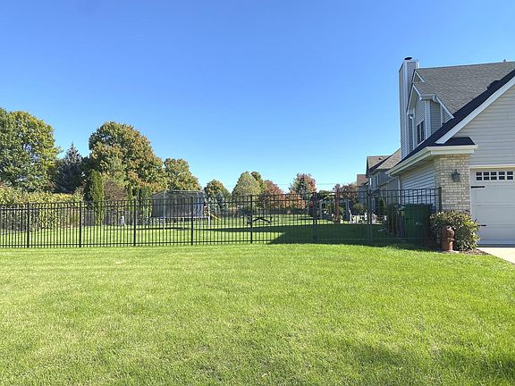 3rd image of 310 Buckingham Pl