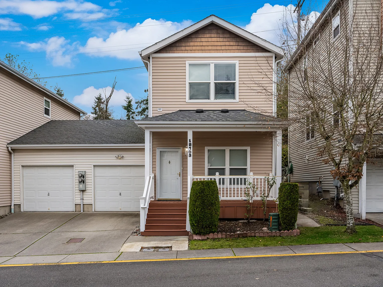 3 bed, 2.5 bath, 1412 sqft, $2,700 — Photo 1