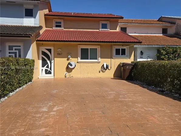 1067 W 37th St, Hialeah, FL 33012