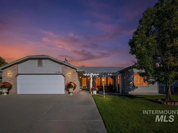 2166 W Sandalwood Dr, Meridian, ID 83646