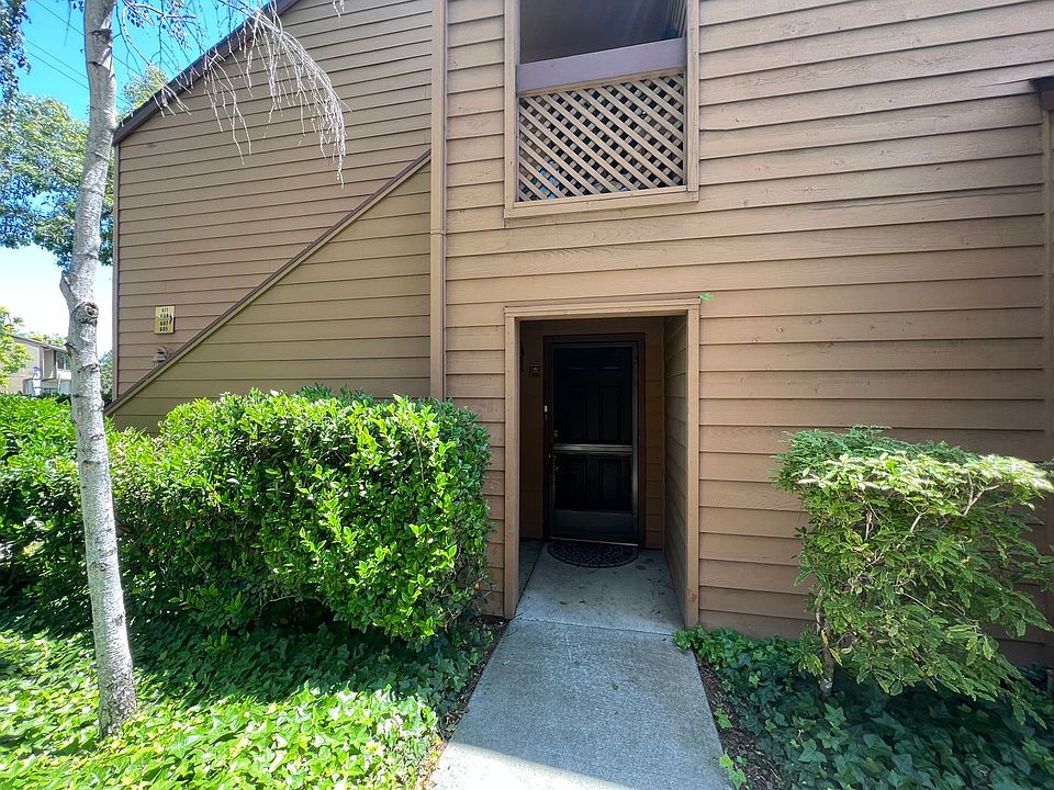 1st image of 609 Teatree Ct