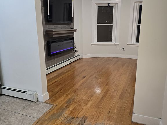 2nd image of 44 Julian St #2