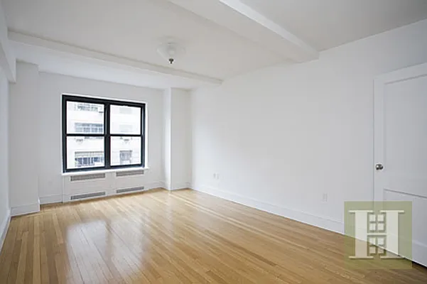 Rented by Halstead Real Estate | media 5