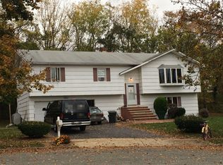 15 Sawmill Rd, Phillipsburg, NJ 08865