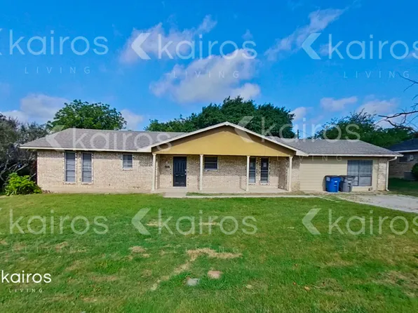 168 Creekview Dr E, Red Oak, TX 75154