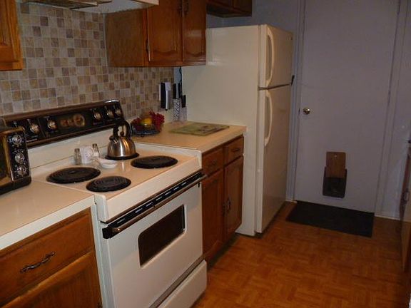 4th image of 5018 Burlingame Dr