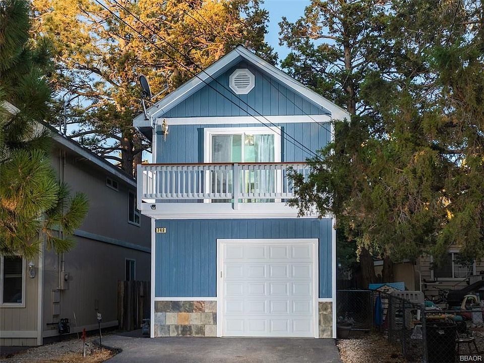 1st image of 749 Kern Ave