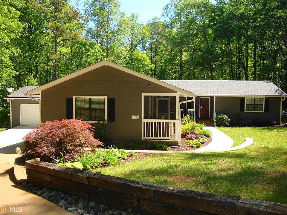 1st image of 3451 River Dr