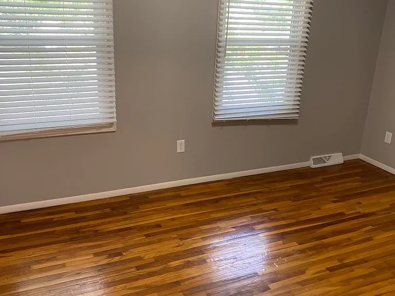 151-157 Edgewood Dr — Photo 10