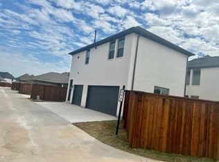 1801 Coopers Hawk Dr #1, Arlington, TX 76005