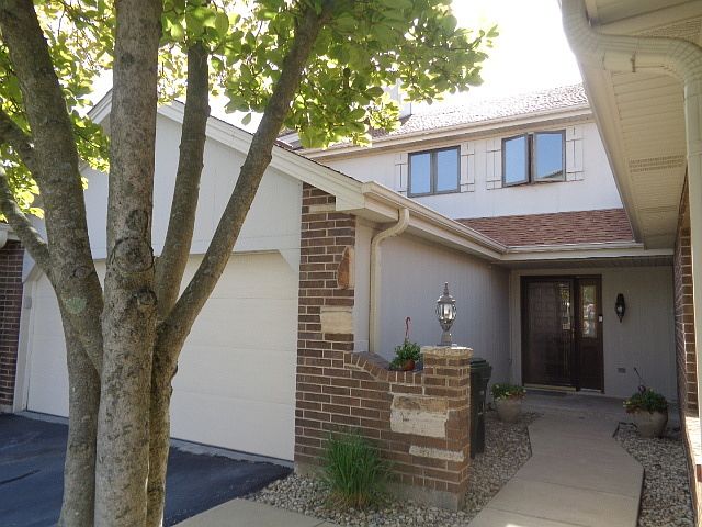 1st image of 196 Lake Dr #196